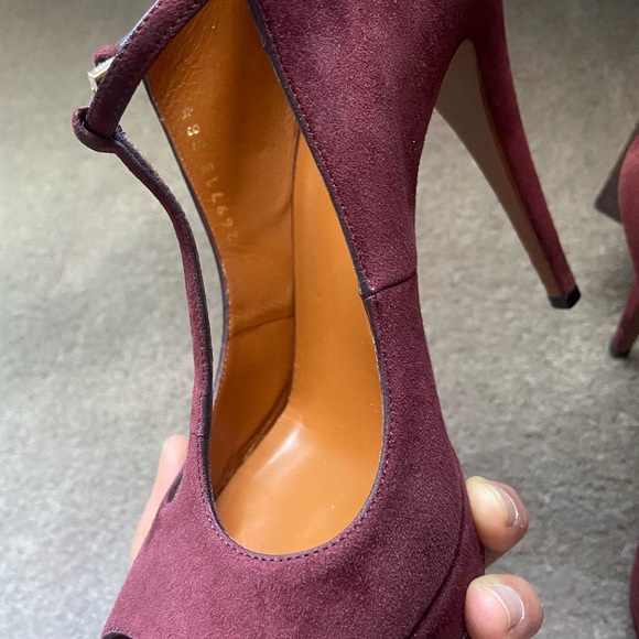 Gucci t-strap platform heels - Picture 4 of 4